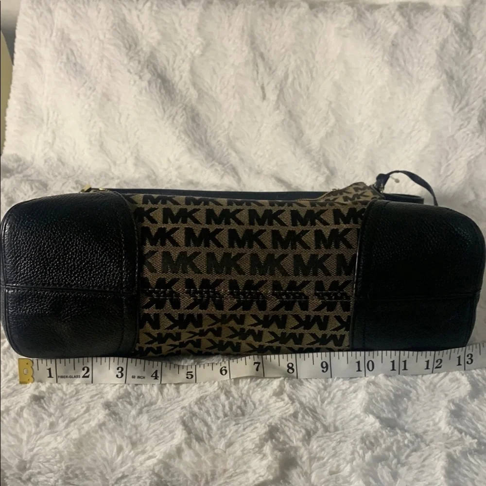 Michael Kors Black and Tan Shoulder Bag with Classic Design